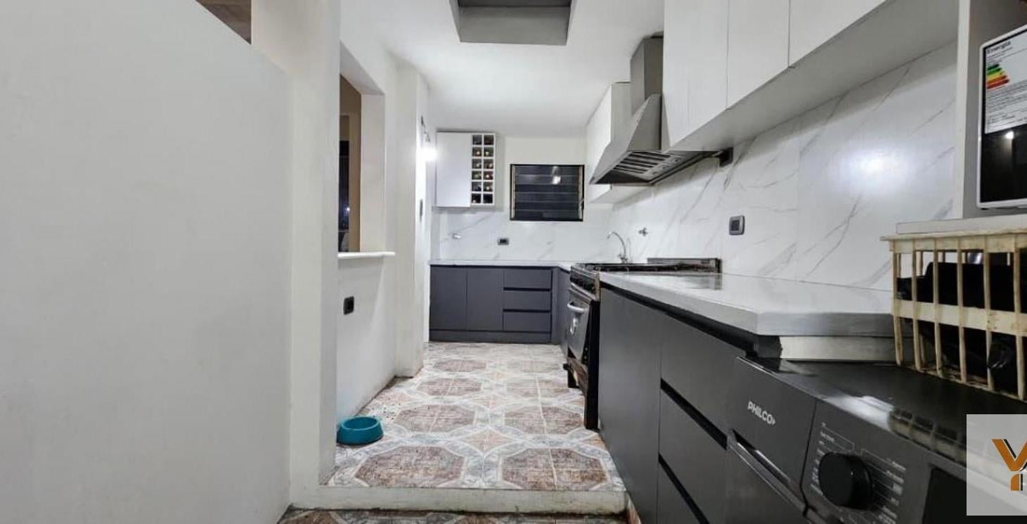 Foto de Departamento en Venta - 4 Dormitorios 2 Baños - 176mts - La Plata, imagen 1