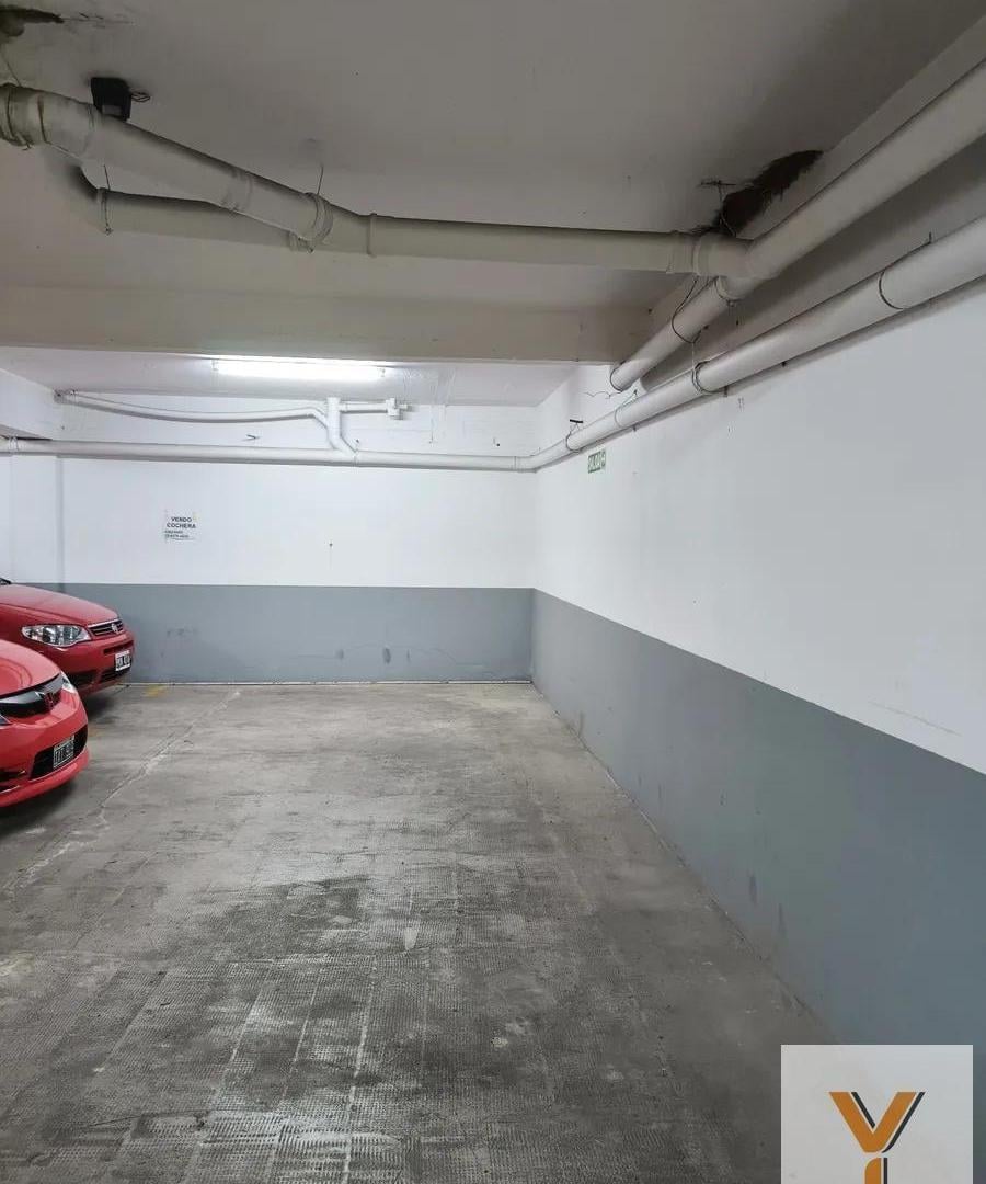 Foto de Cochera en venta - 12mts2 Villa del Parque, imagen 2