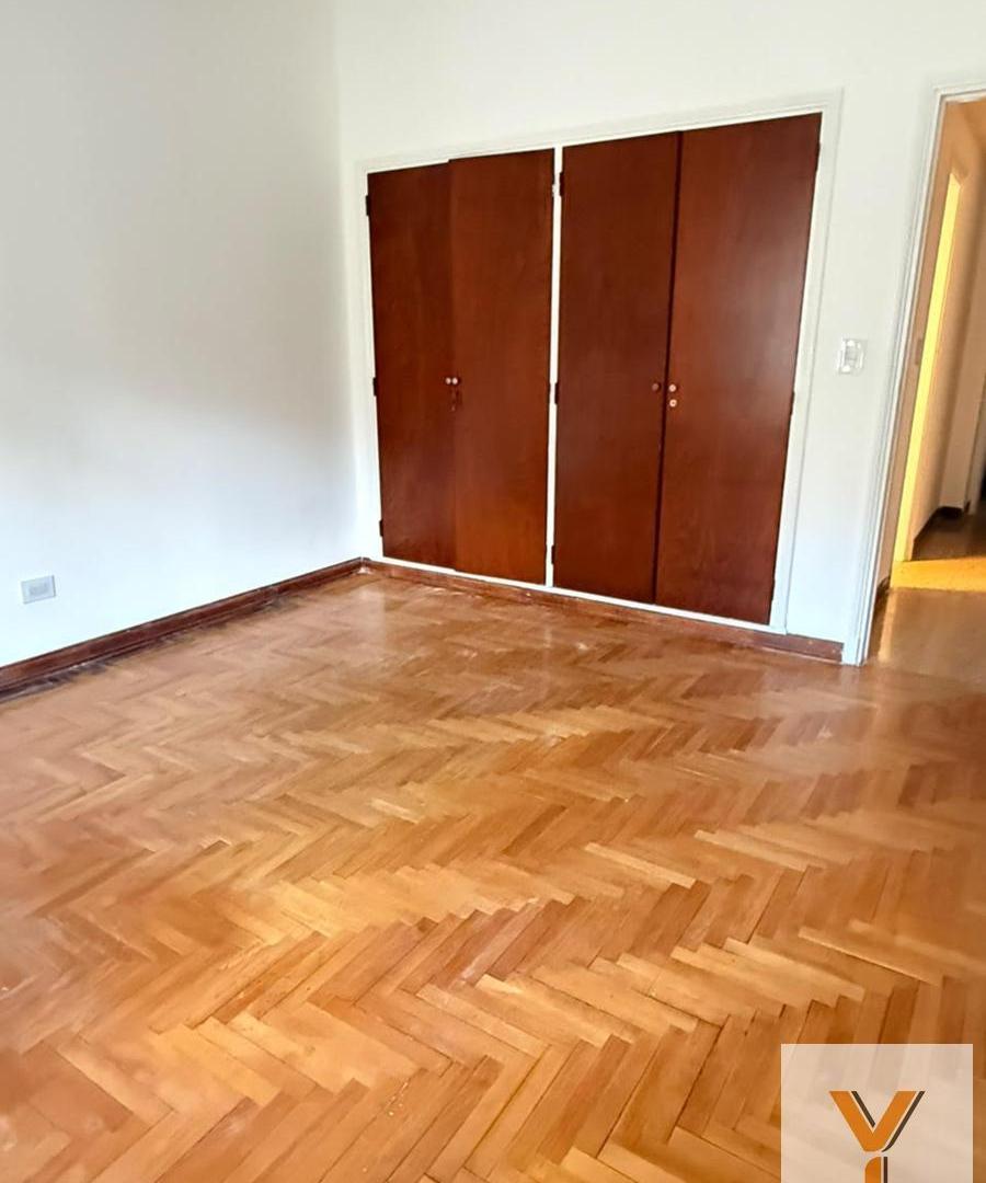 Foto de Casa en Venta - 3 Dormitorios 2 Baños - 300mts - Mar Del Plata, imagen 4