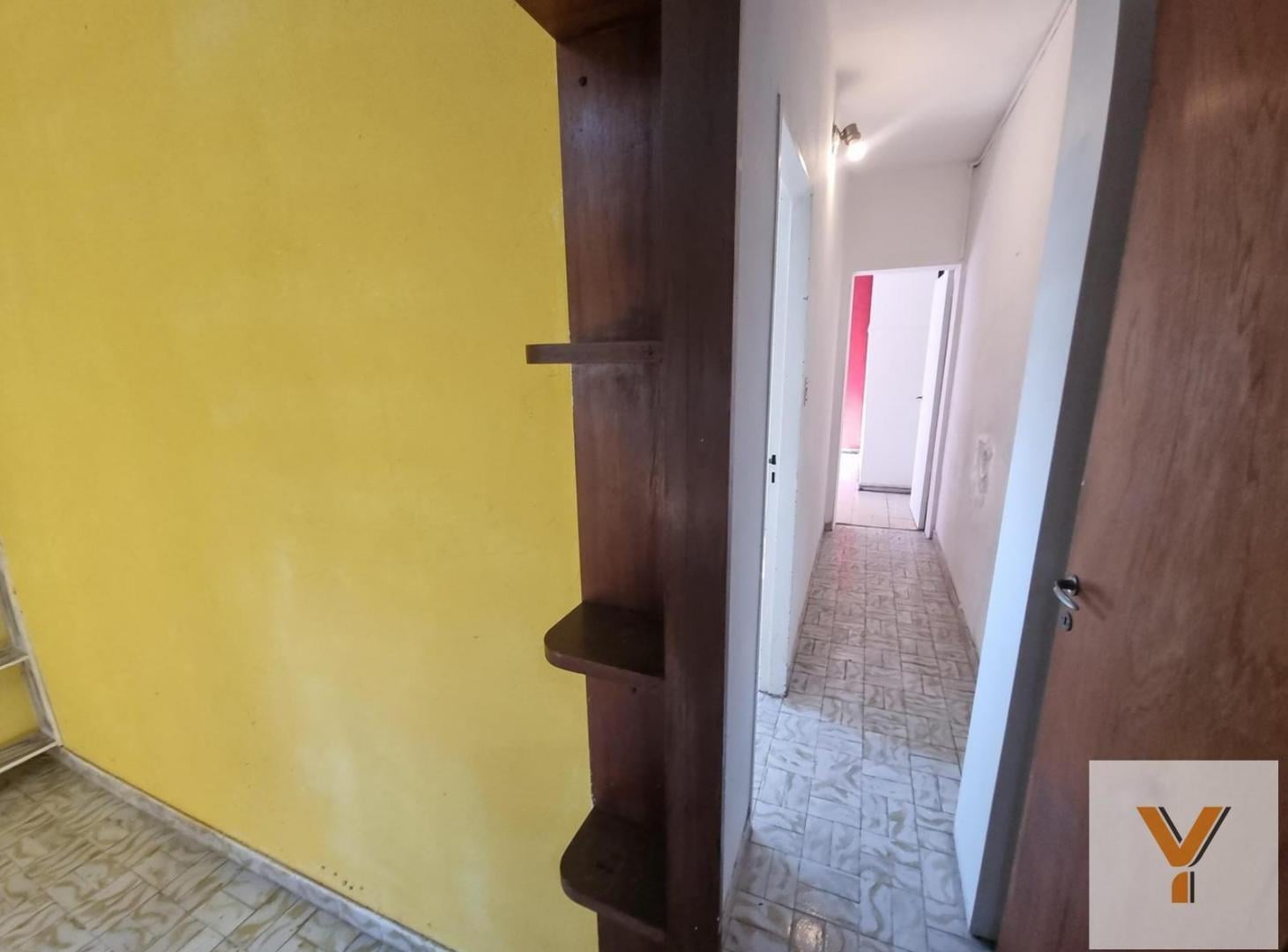 Foto de Casa en venta - 2 Dormitorios 1 Baño - 100Mts2 - Remedios de Escalada, imagen 5