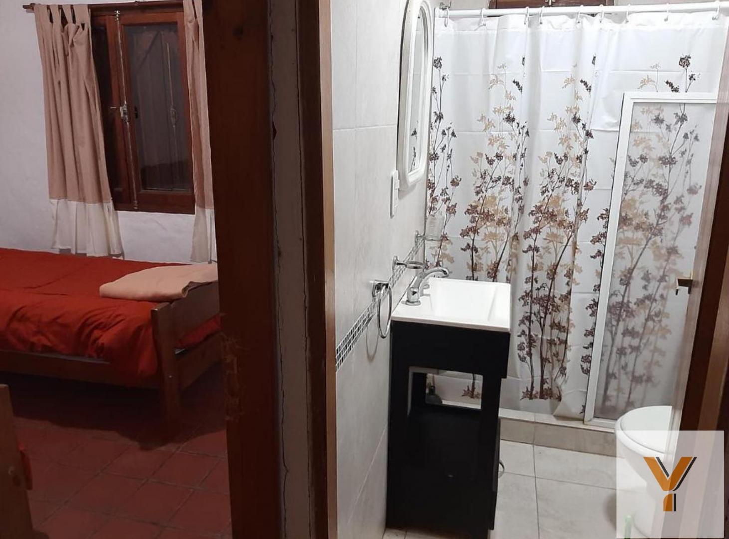 Foto de Casa en venta - 5 Dormitorios 3 Baños - Costa del Este, imagen 3