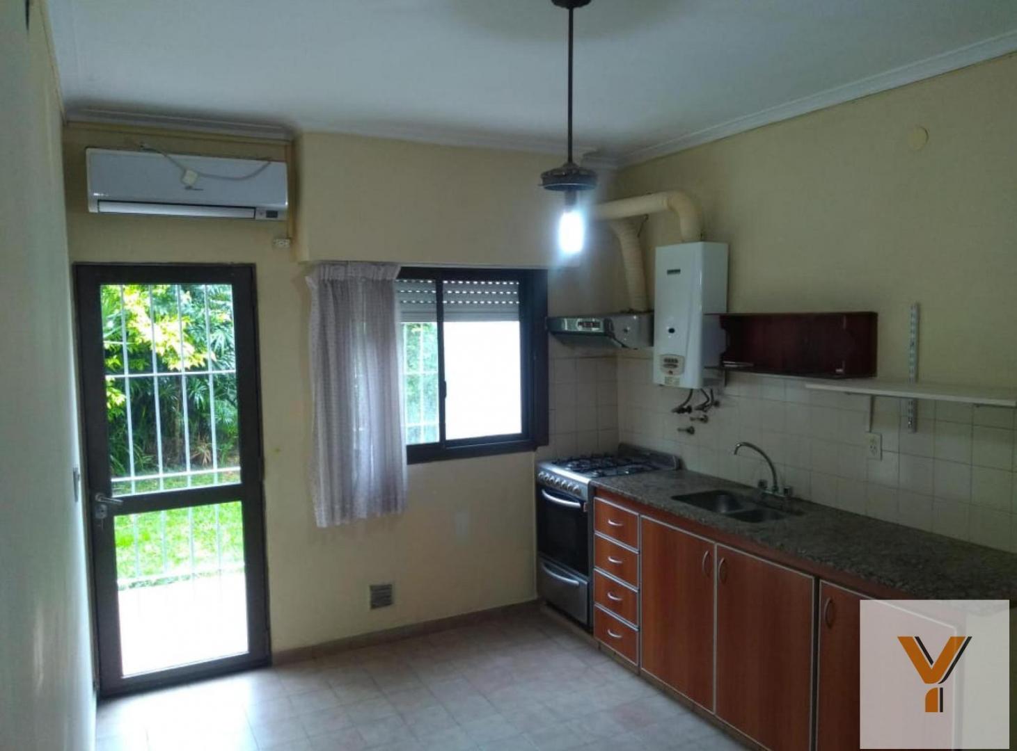 Foto de PH en venta - 3 Dormitorios 1 Baño - La Plata, imagen 4