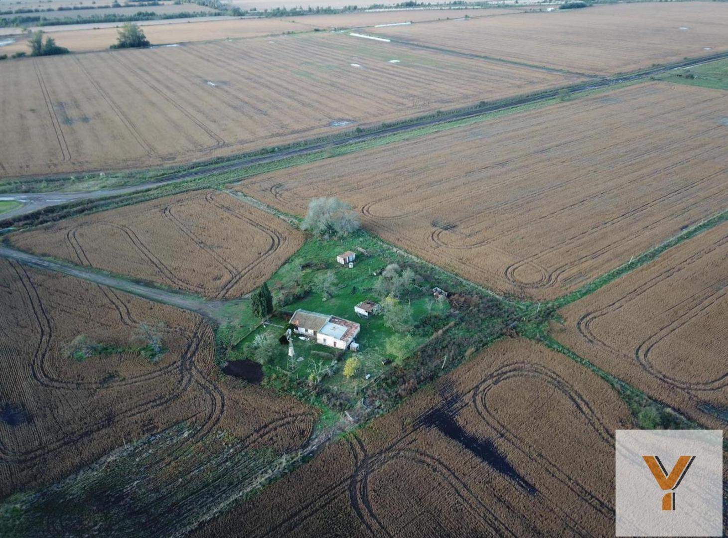 Foto de Campo en venta - 2 Dormitorios 1 Baño - Cochera - 23.000Mts2, imagen 3