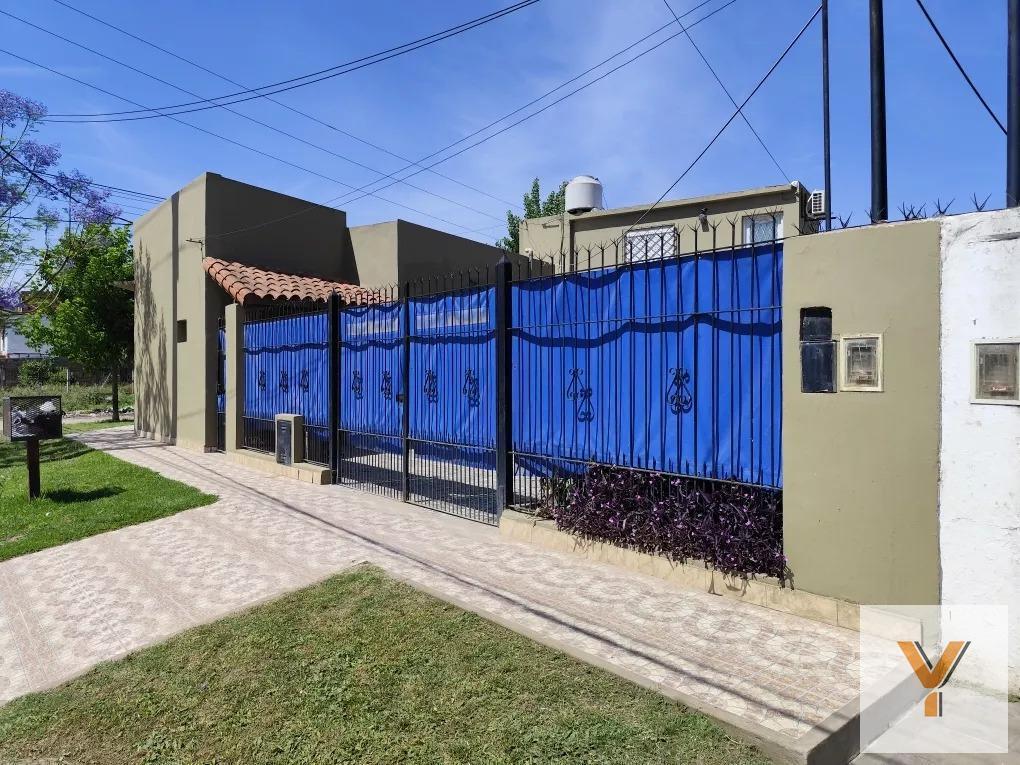 Foto de Casa en venta - 3 Dormitorios 4 Baños - Cochera - 251Mts2 - Merlo, imagen 4