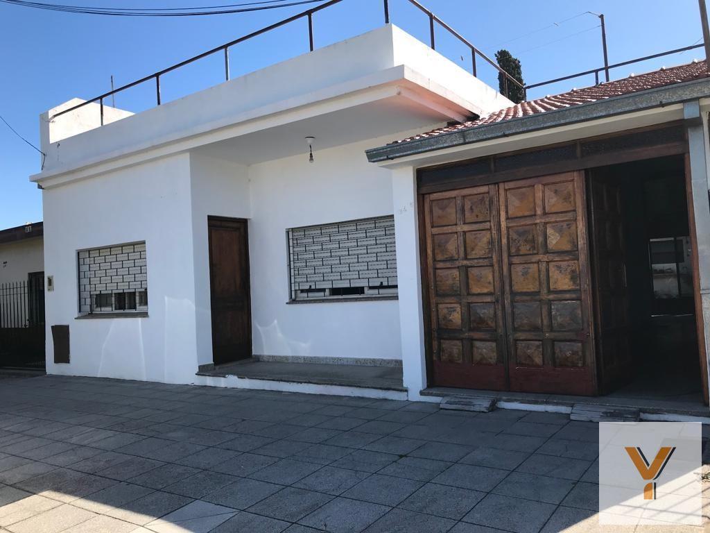 Foto de Casa en venta - 2 Dormitorios 1 Baño 1 Cochera - 223Mts2 - Quilmes Oeste, imagen 4