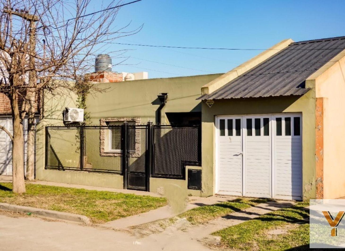 Foto de Casa en venta - 3 Dormitorios 2 Baños - Balcarce, imagen 1