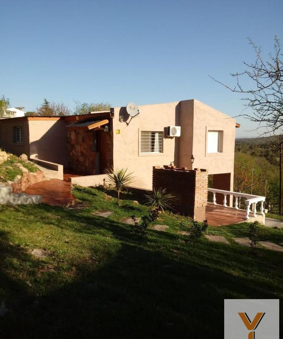 Foto de Casa en venta - 3 Dormitorios 1 Baño - Cochera - 522Mts2 - Valle Hermoso, imagen 3