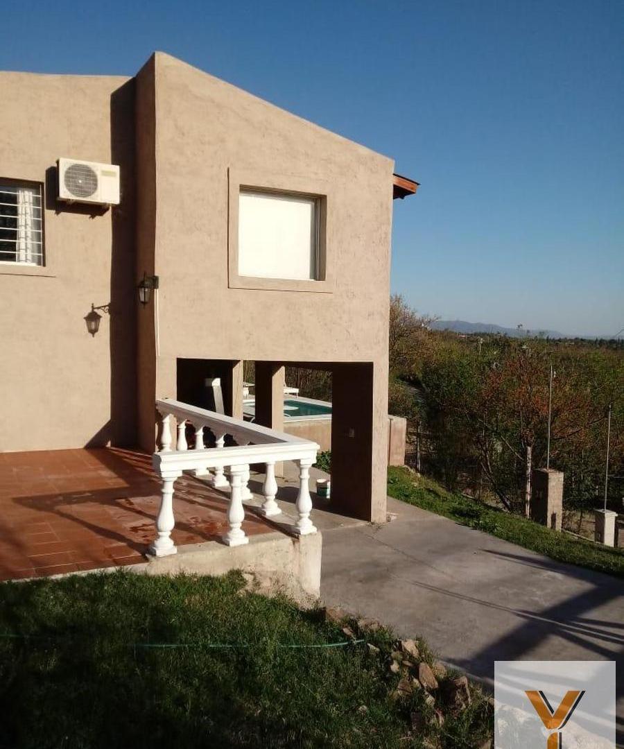 Foto de Casa en venta - 3 Dormitorios 1 Baño - Cochera - 522Mts2 - Valle Hermoso, imagen 5