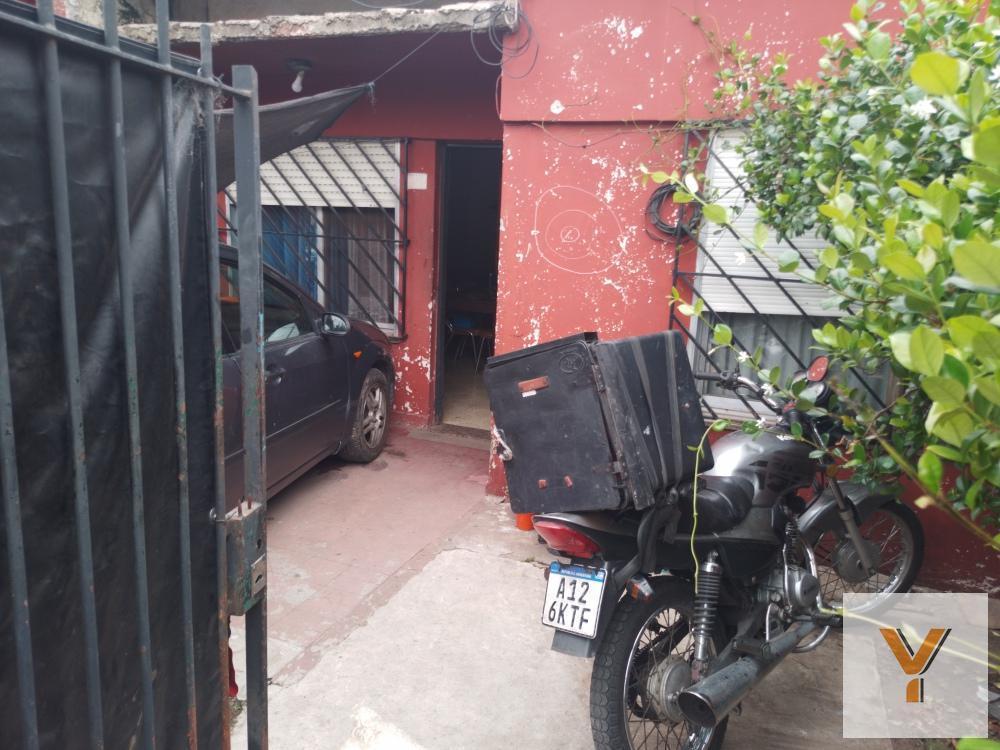 Foto de Casa en venta - 3 Dormitorios 1 Baño - Cochera - 185Mts2 - Villa La, imagen 3