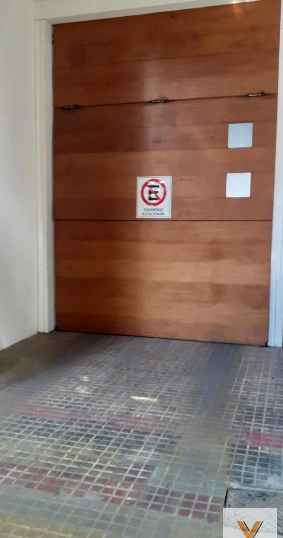 Foto de Cochera cubierta en venta - 12Mts2 - La Plata, imagen 1