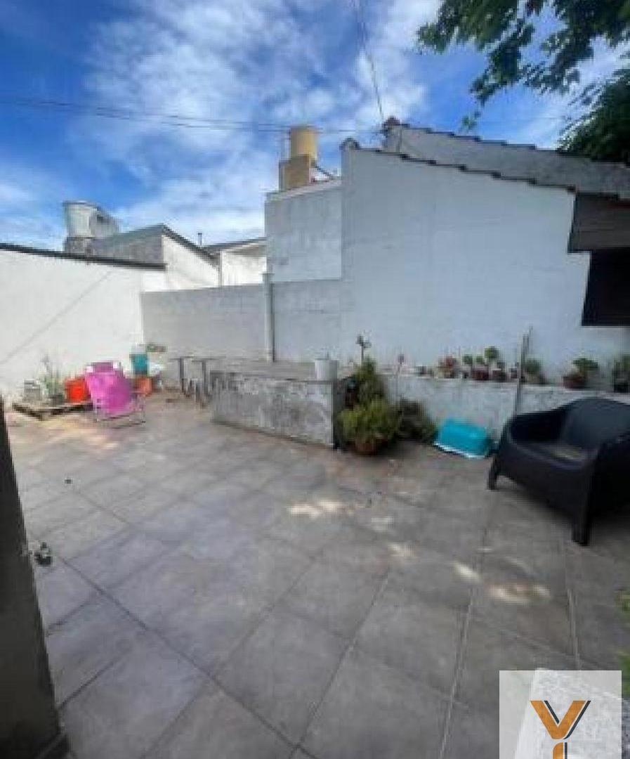 Foto de Casa en venta - 2 Dormitorios 2 Baños - 250Mts2 - Mar del Plata, imagen 2