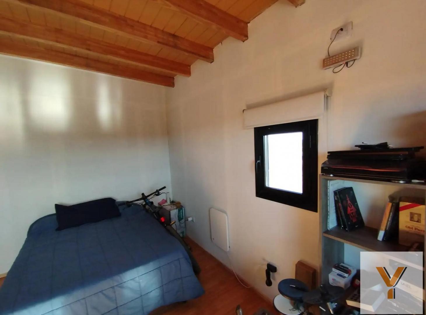 Foto de Casa en venta - 2 Dormitorios 1 Baño - Neuquén, imagen 3