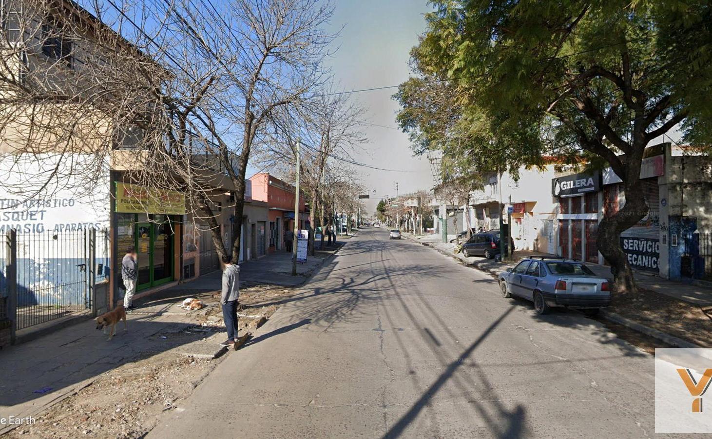 Foto de Casa en venta - 3 Dormitorios 2 Baños - Cochera - 611Mts2 - Merlo, imagen 3