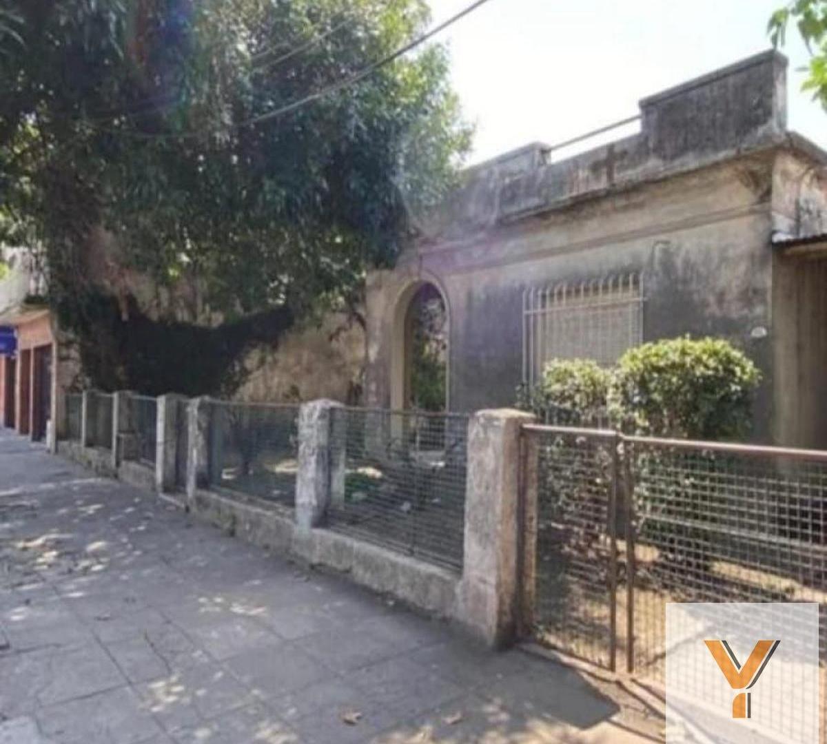 Foto de Casa en venta - 3 Dormitorios 2 Baños - Cochera - 611Mts2 - Merlo, imagen 2
