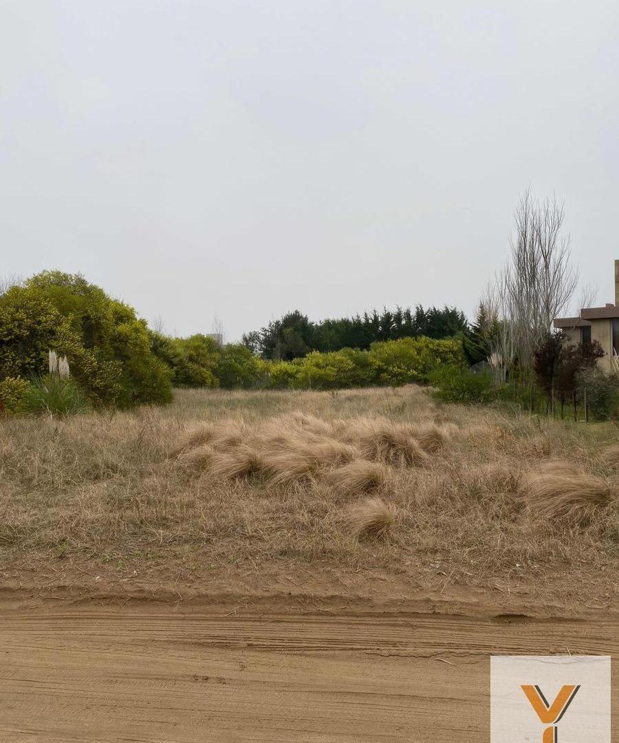 Foto de Terreno en venta - 1000mts2 - Barrio Residencial I, Costa Esmeralda, imagen 3