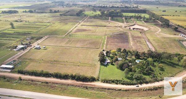 Foto de Terreno en venta - 683mts2 - Mariano Acosta, imagen 2
