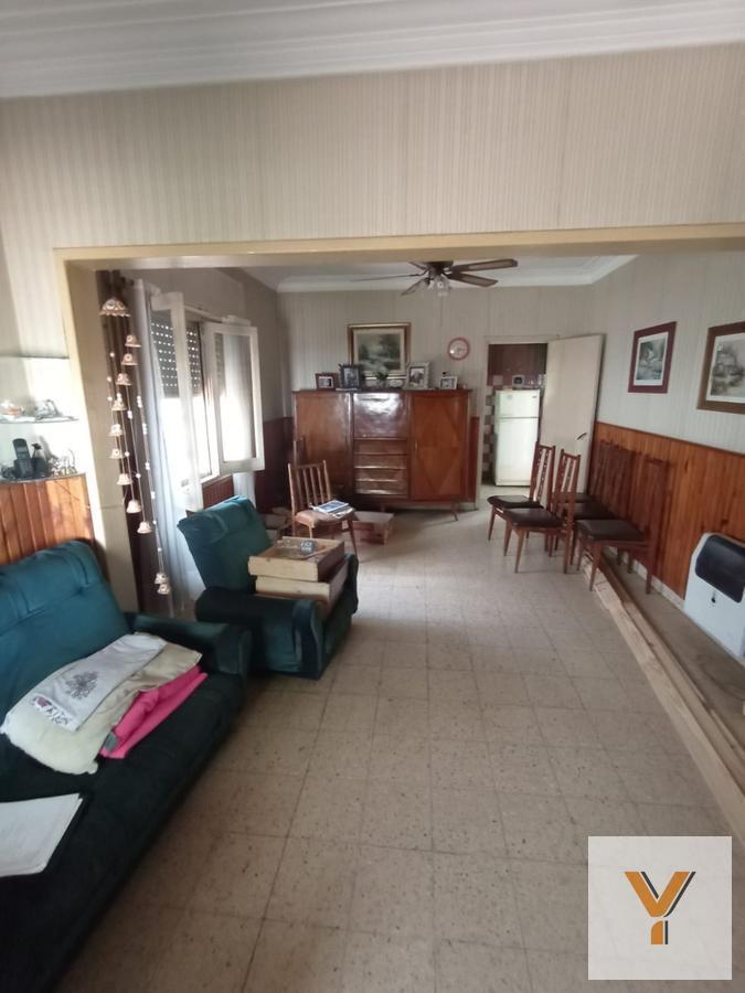Foto de Casa en venta - 2 dormitorios 1 baño - 275mts2 - Tolosa, La Plata, imagen 5