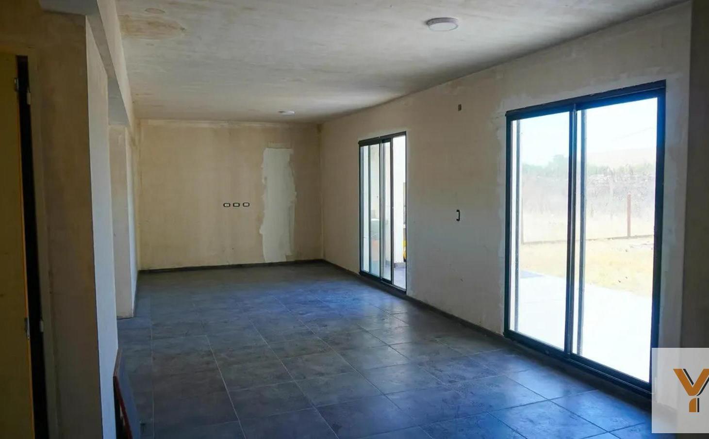 Foto de Casa en venta - 3 Dormitorios 4 Baños - Cocheras - 600Mts2 - Tiempos de, imagen 2