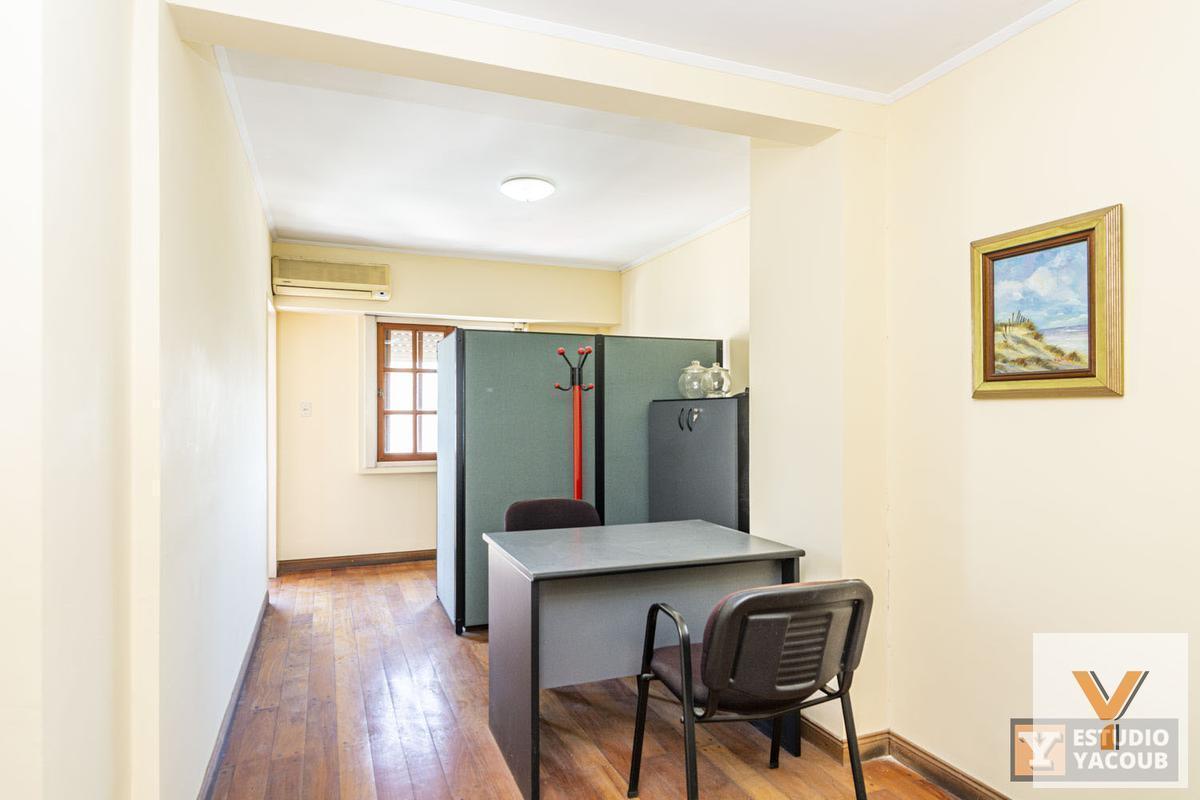 Foto de Departamento en venta - 2 Dormitorios 2 Baños - Cochera - Terraza, imagen 2