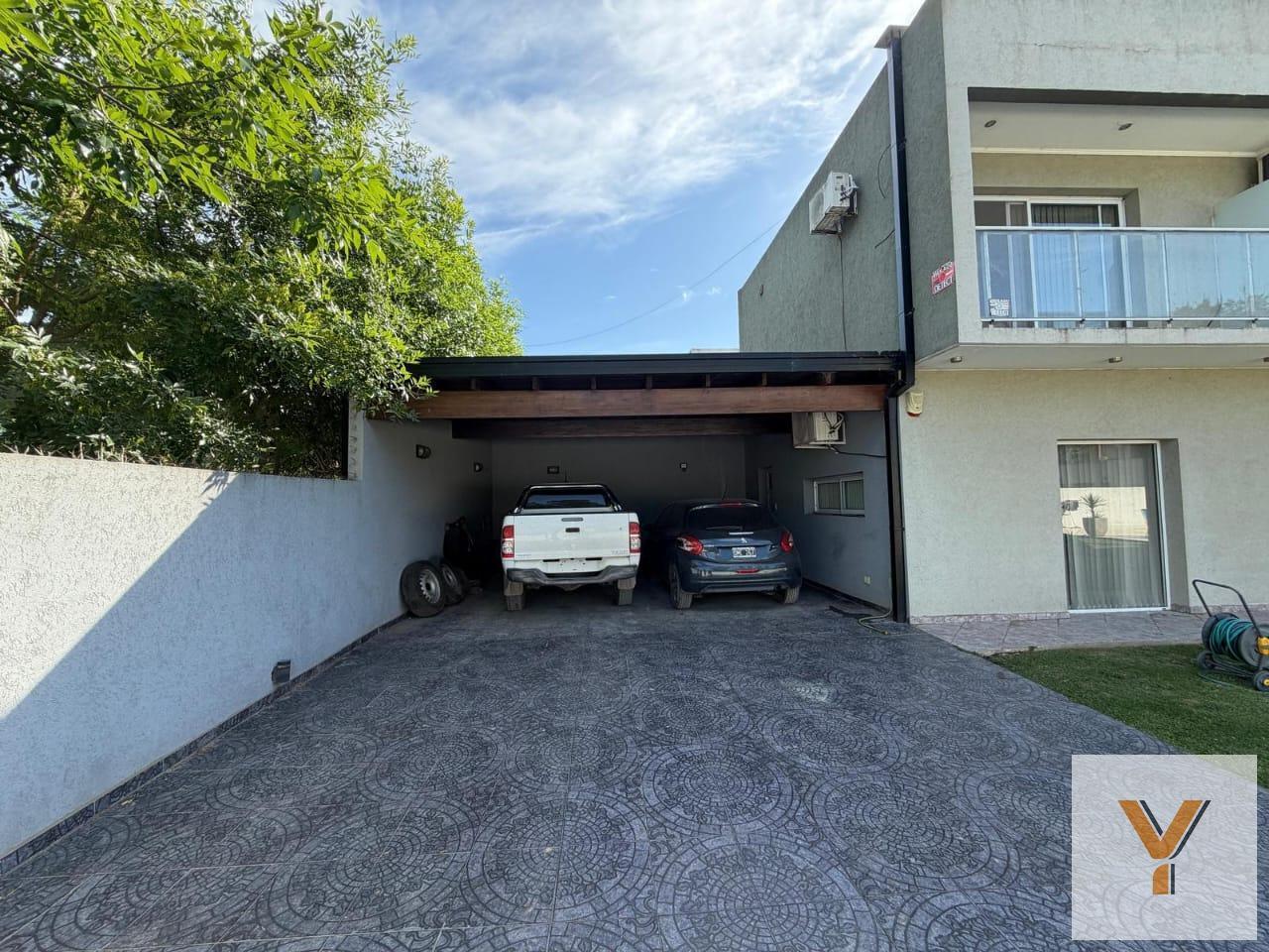 Foto de Casa en Venta - 2 Dormitorios 2 Baños - 1000mts - La Plata, imagen 2