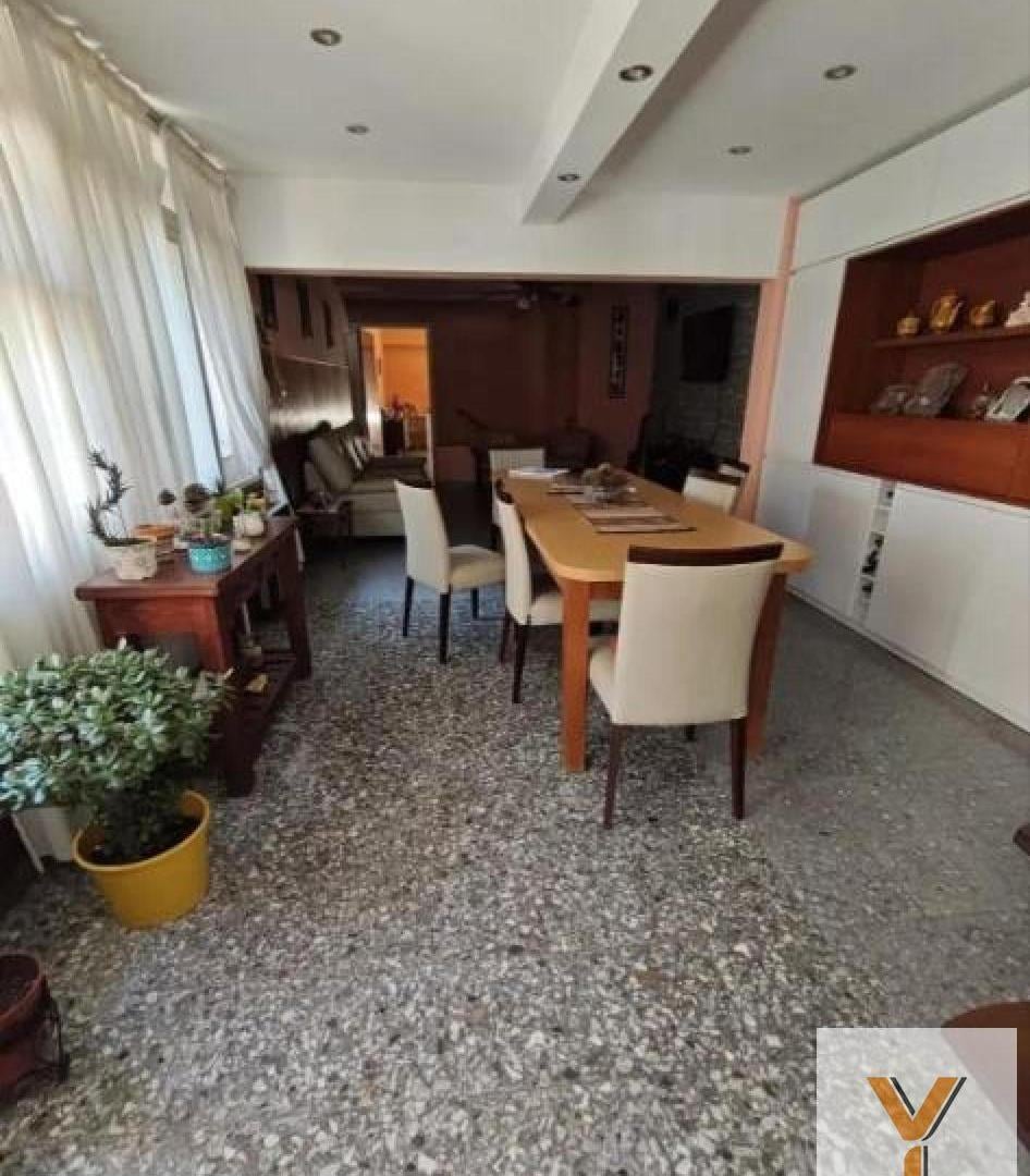 Foto de PH en venta - 3 Dormitorios 2 Baños - La Plata, imagen 2
