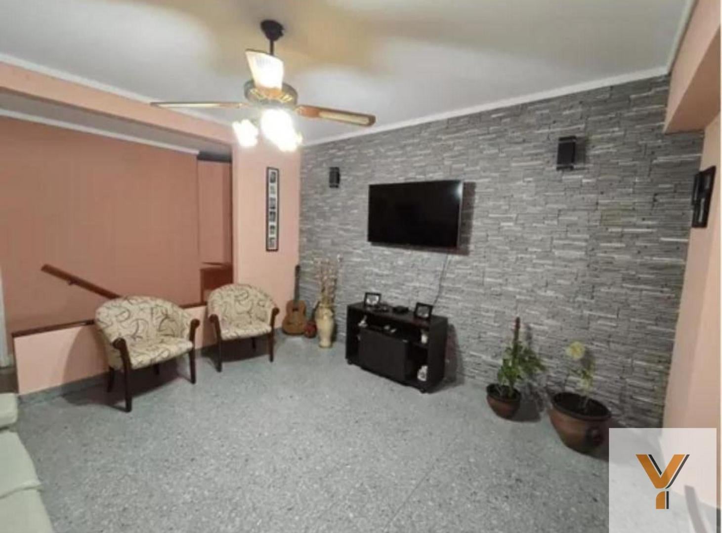 Foto de PH en venta - 3 Dormitorios 2 Baños - La Plata, imagen 1