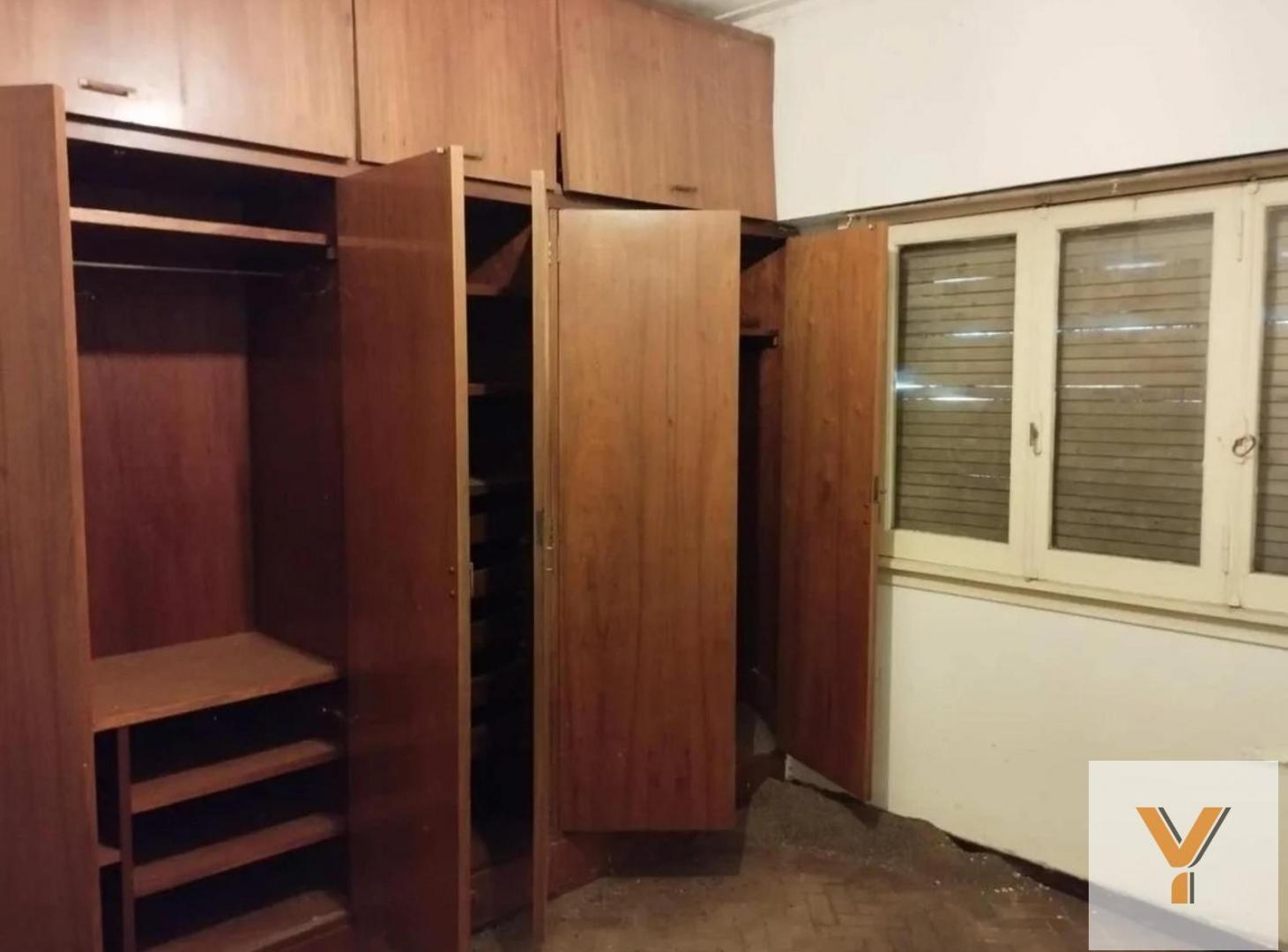 Foto de Casa en venta - 3 dormitorios 1 baño - 500mts2 - Manuel B. Gonnet, La, imagen 3