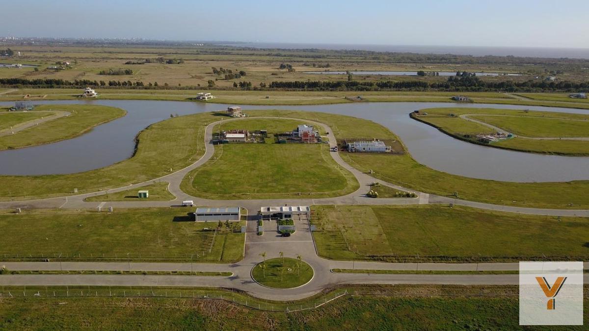 Foto de Terreno en venta - 818mts2 - Villalobos, Pueblos del Plata, imagen 2