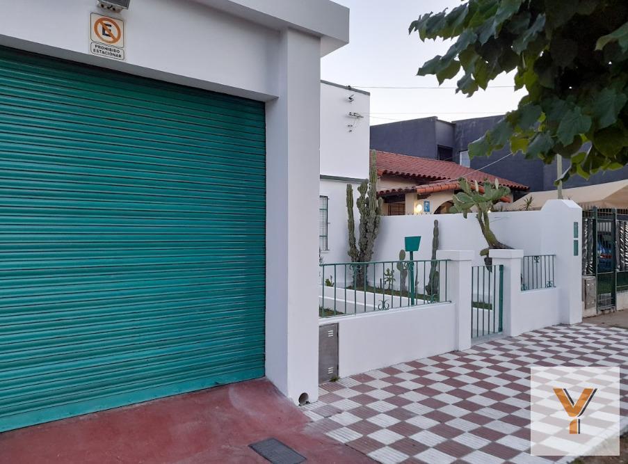 Foto de Casa en Venta - 3 Dormitorios 1 Baño Cochera -306 mts2 - Avellaneda, imagen 1