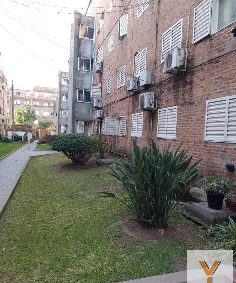 Foto de Departamento en venta - 2 Dormitorios 1 Baño - 42Mts2 - Muñíz, imagen 2