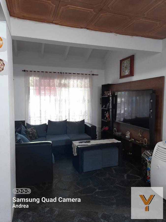 Foto de Casa en venta - 3 dormitorios 2 baños - 370mts2 - City Bell, La Plata, imagen 2