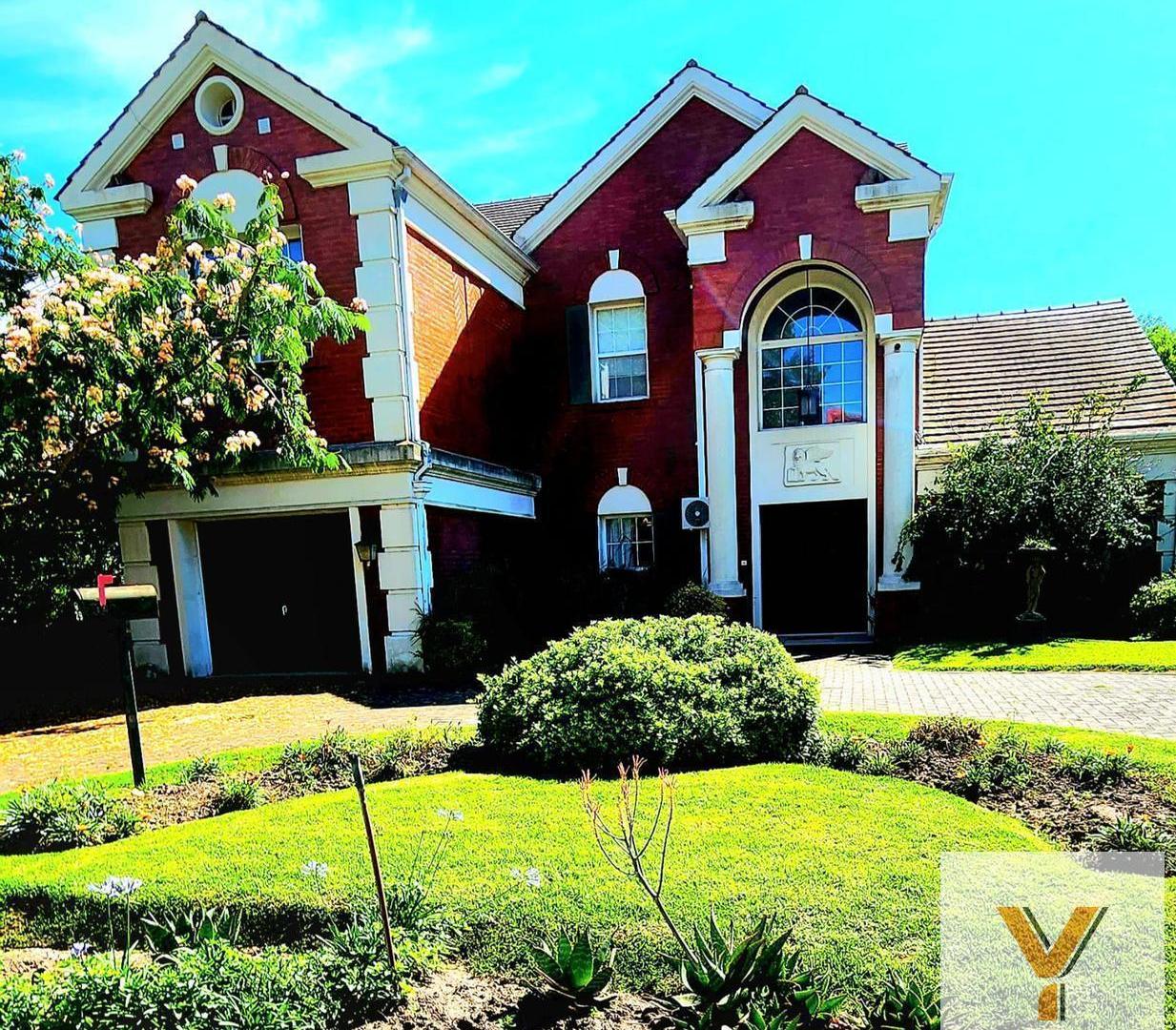 Foto de Casa en venta - 3 Dormitorios 3 Baños - Cochera - 900Mts2 - Pilar, imagen 1