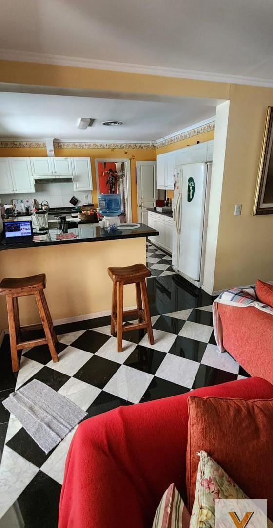 Foto de Casa en venta - 3 Dormitorios 3 Baños - Cochera - 900Mts2 - Pilar, imagen 4