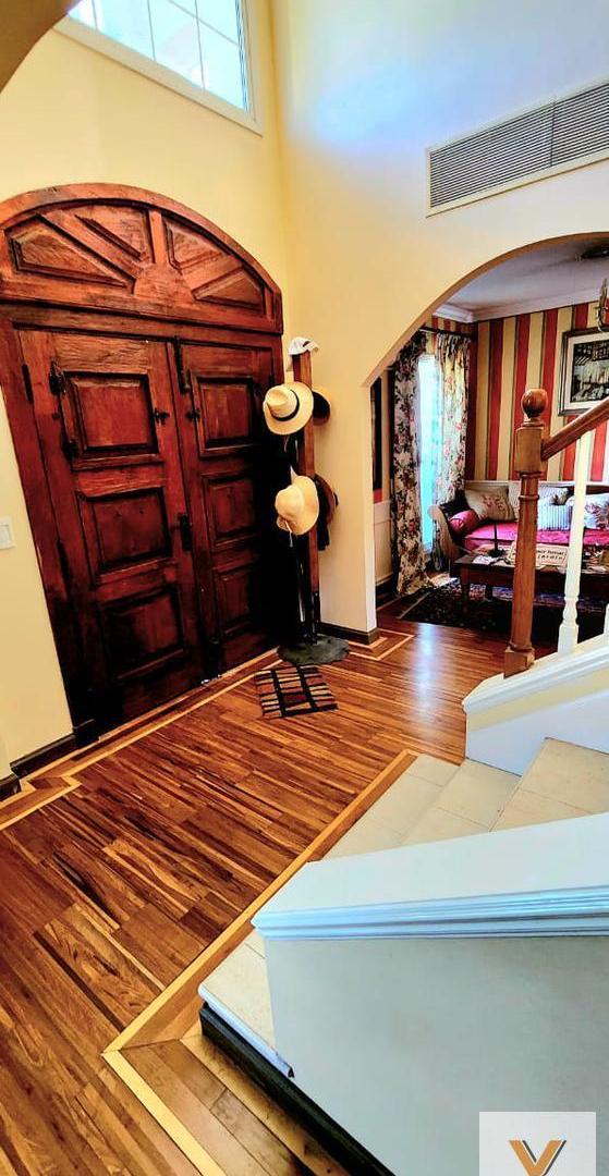 Foto de Casa en venta - 3 Dormitorios 3 Baños - Cochera - 900Mts2 - Pilar, imagen 3