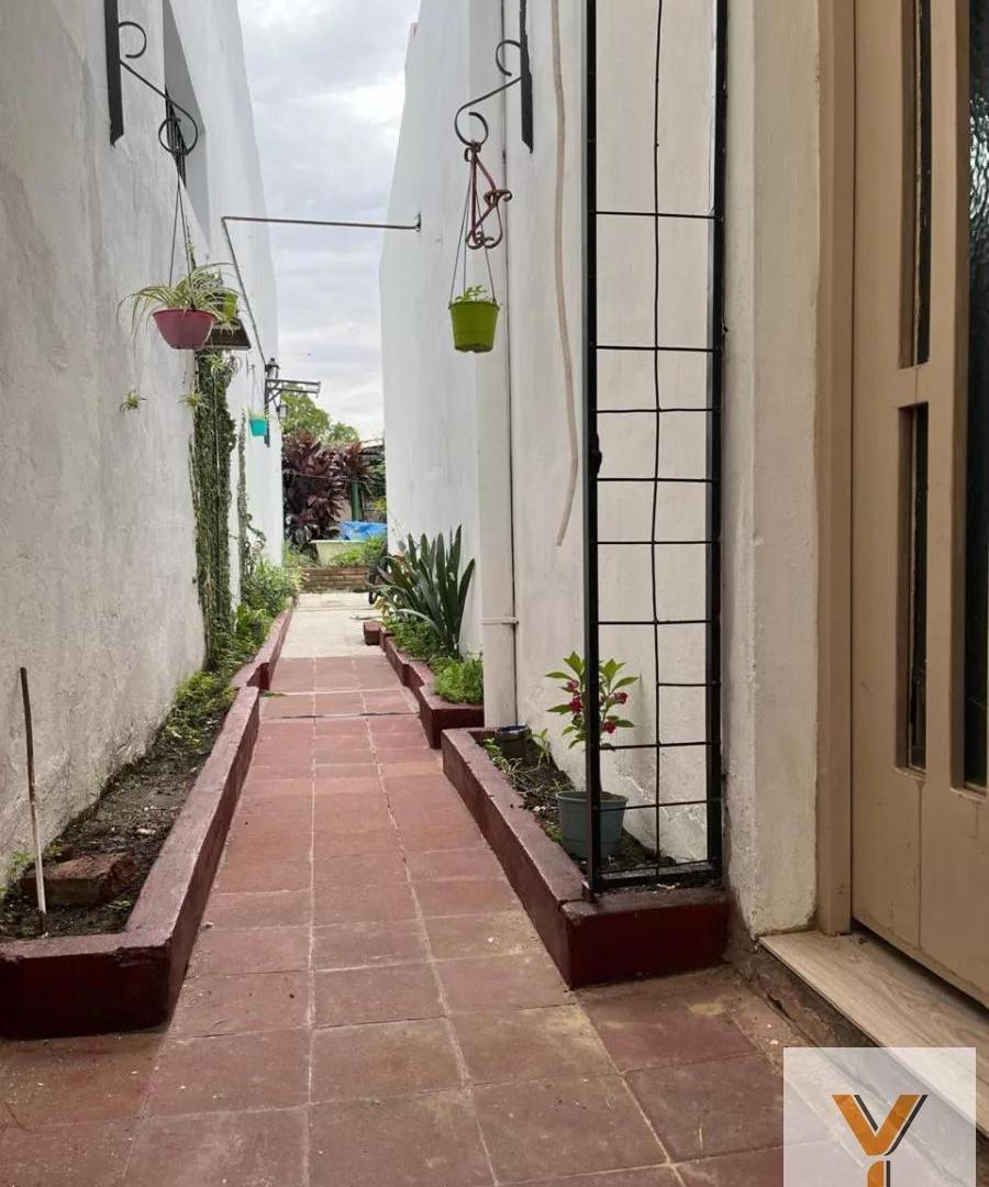 Foto de Casa en venta - 2 Dormitorios 1 Baño - 174Mts2 - Villa Maipú, imagen 1