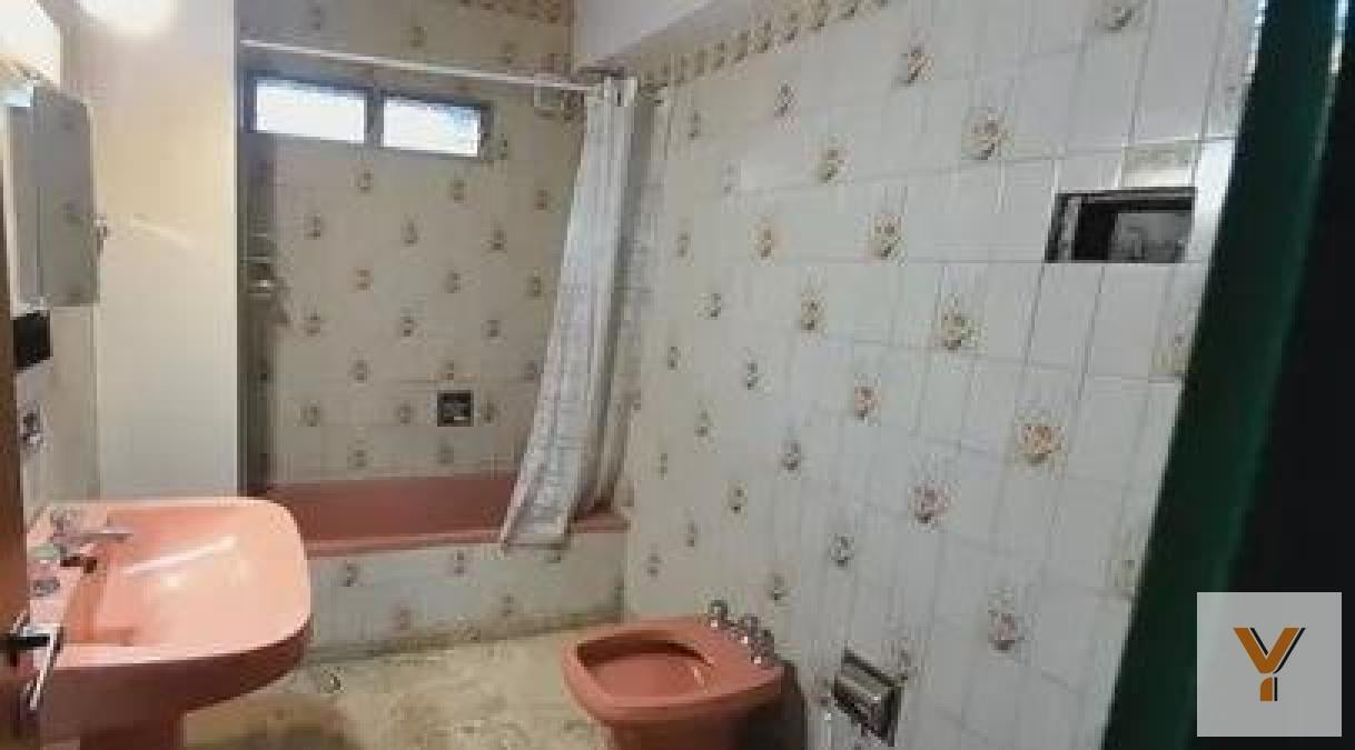 Foto de Casa en alquiler - 4 Dormitorios 2 Baños -300Mts2 - Caballito, imagen 2