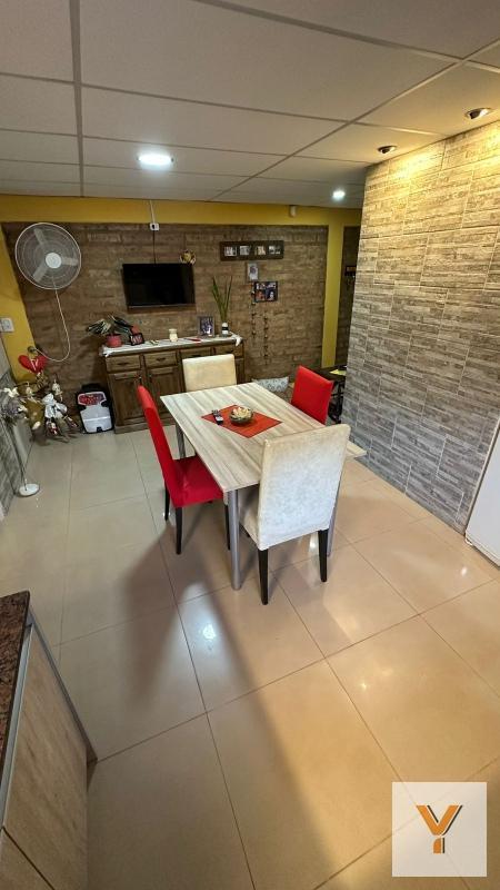 Foto de Casa en venta - 6 Dormitorios 5 Baños - Cochera - 337,98Mts2 - Viedma, imagen 3