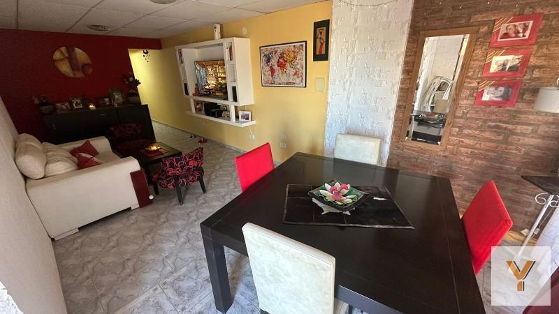 Foto de Casa en venta - 6 Dormitorios 5 Baños - Cochera - 337,98Mts2 - Viedma, imagen 1