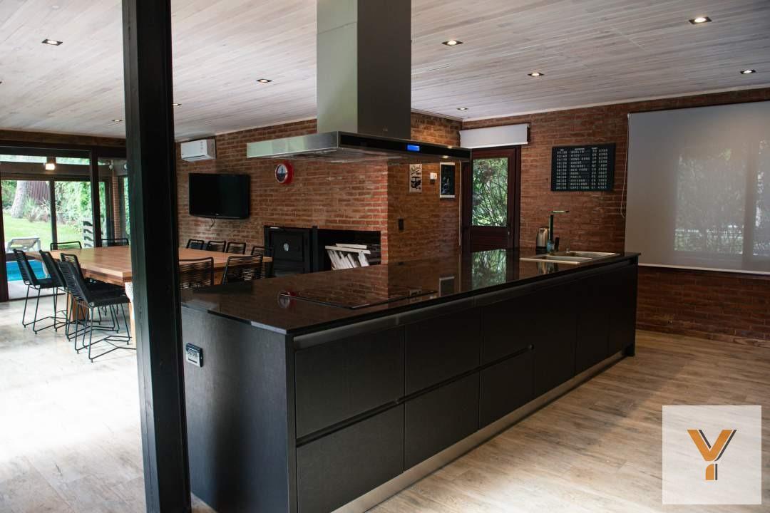 Foto de Casa en venta - 5 Dormitorios 7 Baños - Cariló, imagen 3