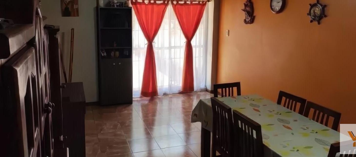 Foto de Casa en venta - 3 Dormitorios 2 Baños - Alejandro Korn, imagen 2