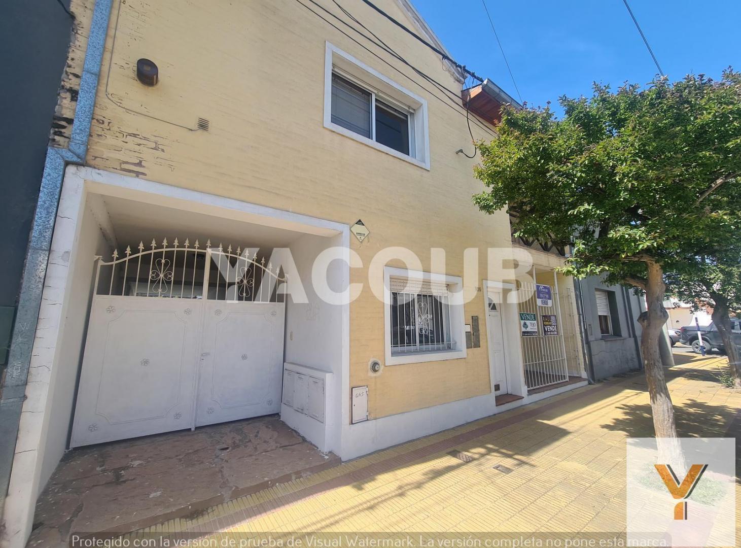Foto de Oportunidad depto. de 2 Dormitorios con jardin y cochera común, 2 Baños, imagen 1