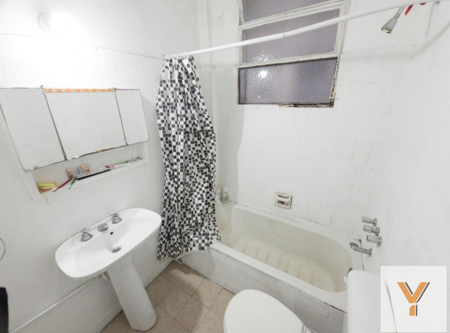 Foto de Departamento en Venta - 2 Dormitorios 1 Baño - 62mts - La Plata, imagen 2