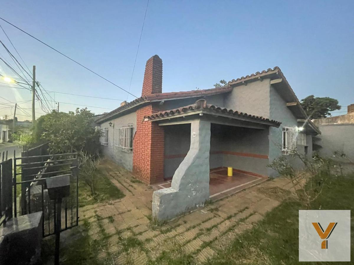 Foto de Casa en venta - 3 Dormitorios 1 Baño - Cocheras - 410Mts2 - General, imagen 5