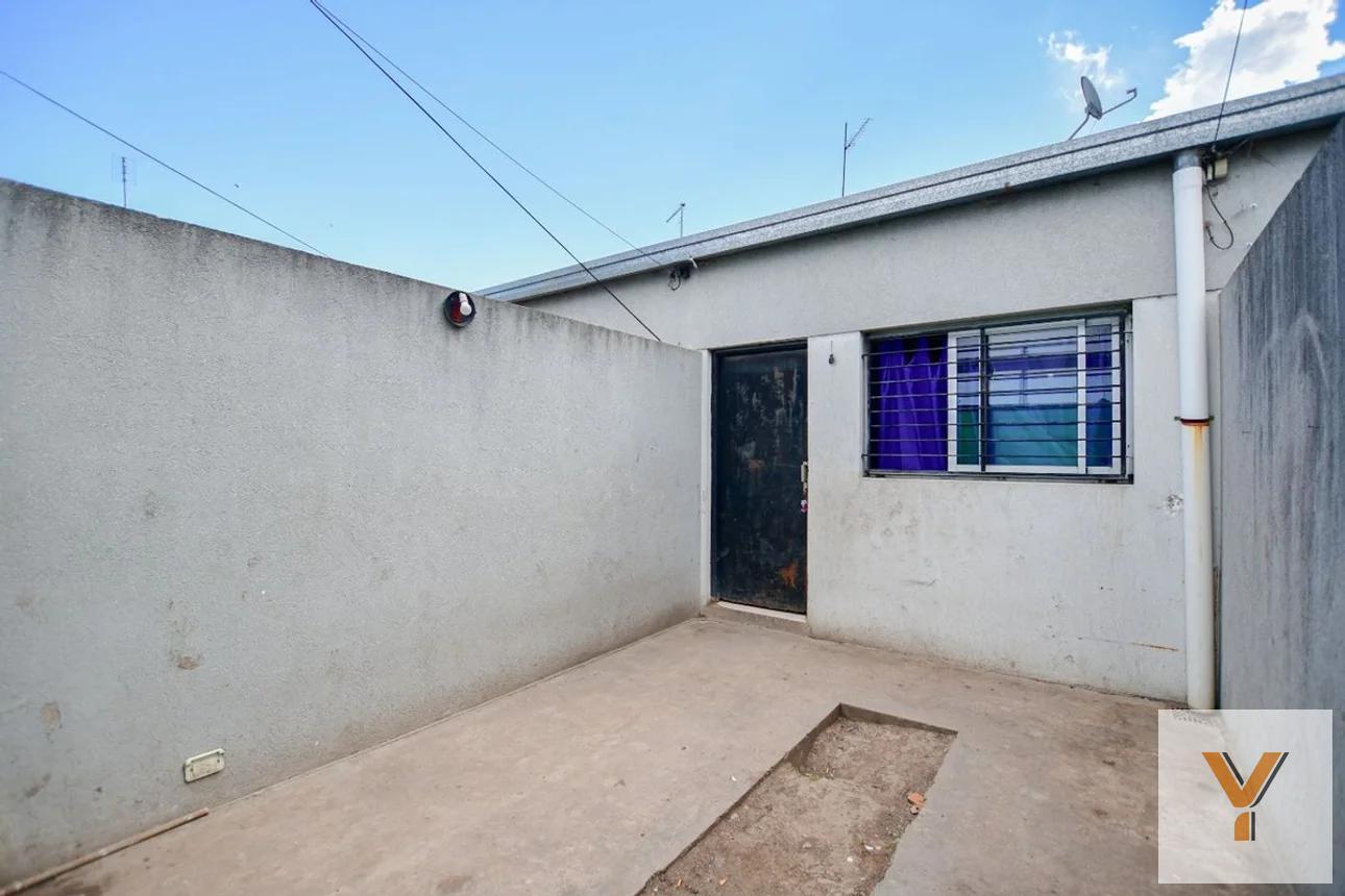 Foto de Departamento en venta - 1 Dormitorio 1 Baño 1 Cochera - 100Mts2 - La, imagen 2
