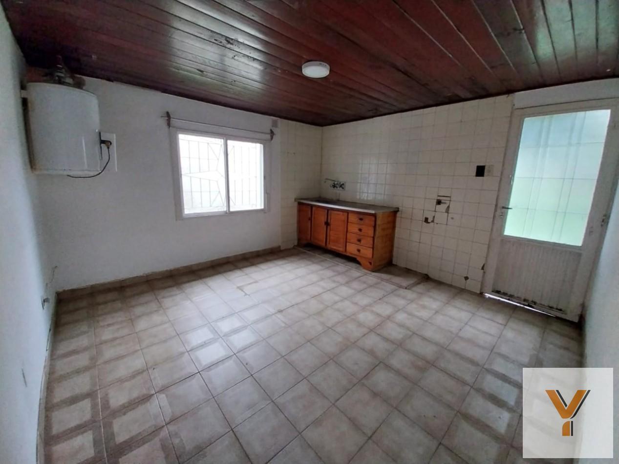 Foto de Casa en venta - 2 Dormitorios 1 Baño - 359Mts2 - Carmen de Areco, imagen 5