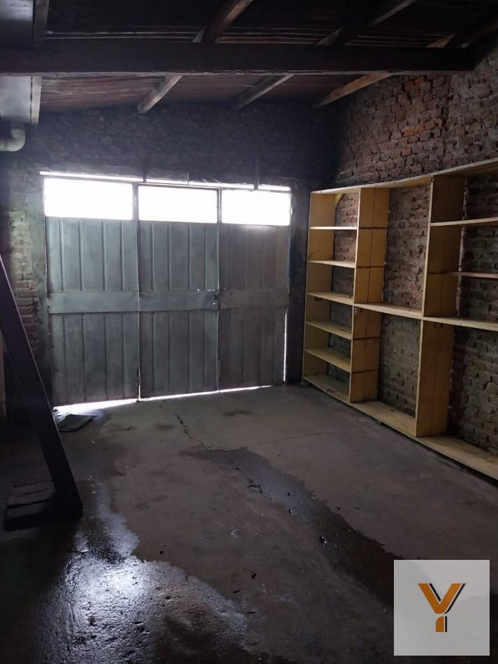 Foto de Casa en venta - 2 Dormitorios 1 Baño - 359Mts2 - Carmen de Areco, imagen 2