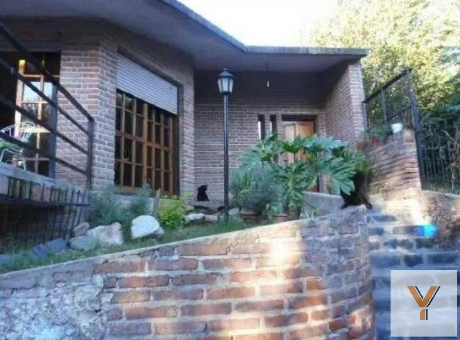 Foto de Casa en venta - 4 Dormitorios 2 Baños - Río Ceballos, imagen 1