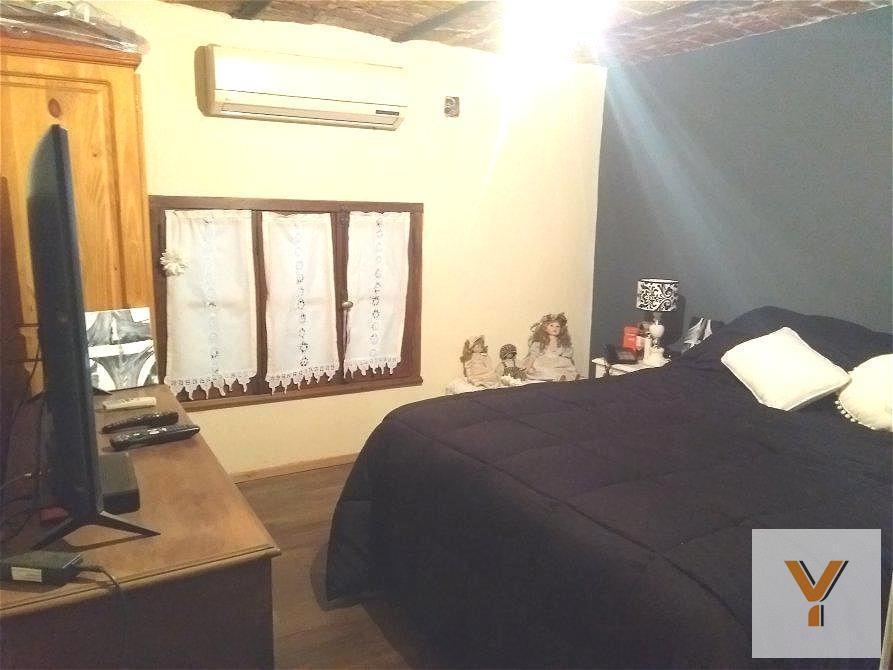 Foto de Casa en venta - 6 Dormitorios 2 Baños - 210mts2 - Barracas, imagen 4