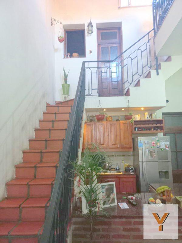 Foto de Casa en venta - 6 Dormitorios 2 Baños - 210mts2 - Barracas, imagen 1