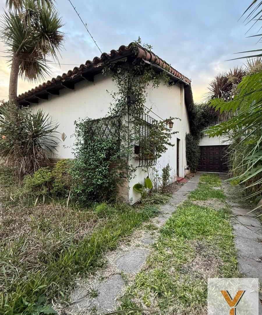 Foto de Casa en venta - 4 Dormitorios 1 Baño - La Plata, imagen 1